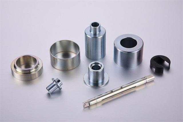 別看五金不起眼, 它的質(zhì)量決定了門窗的壽命