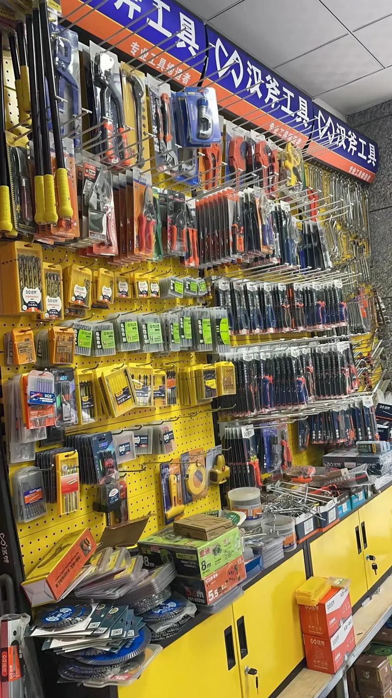 貨架升級,西安雄威五金祝您生意興隆